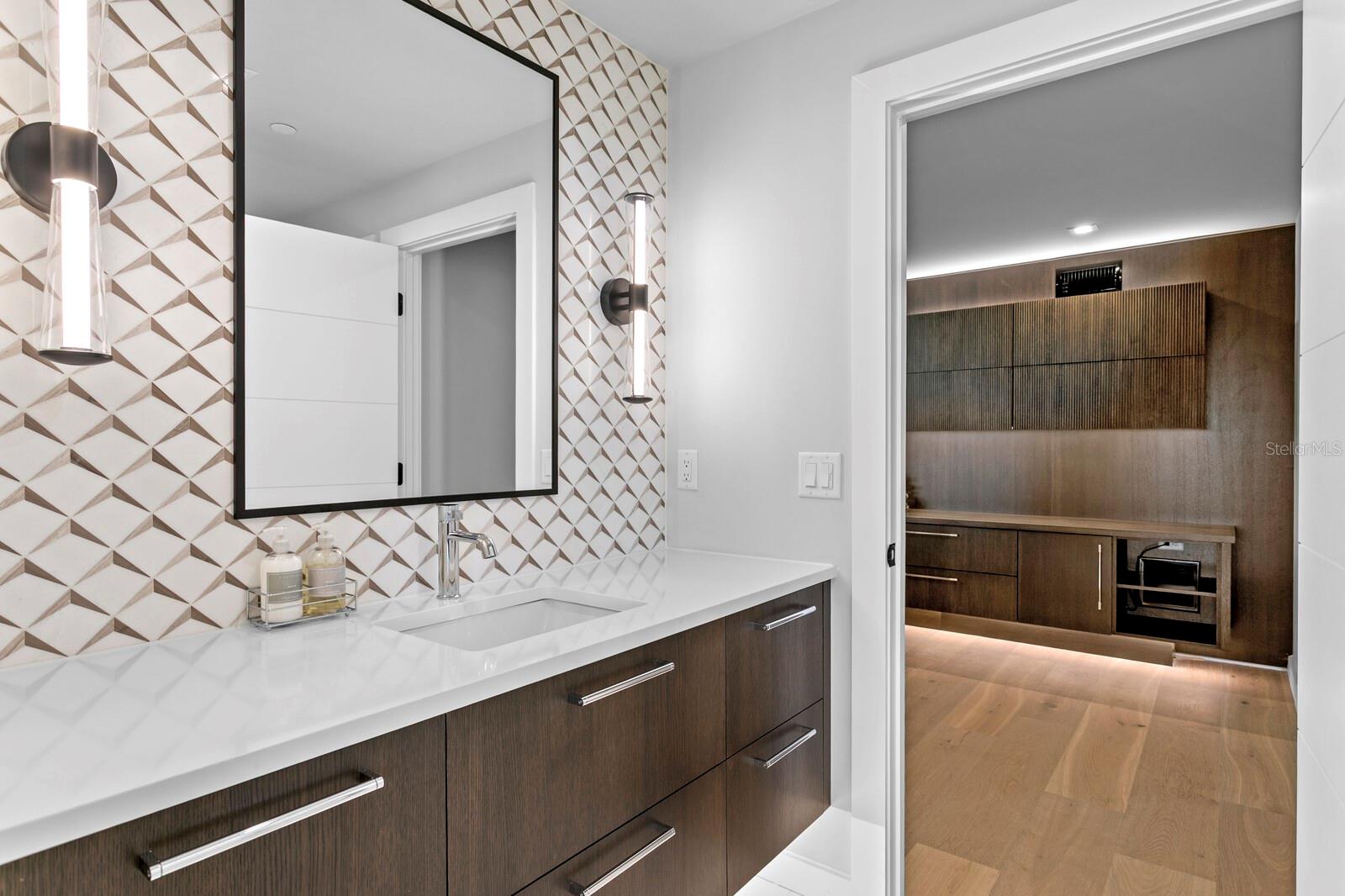 TB8450289 Property Photo