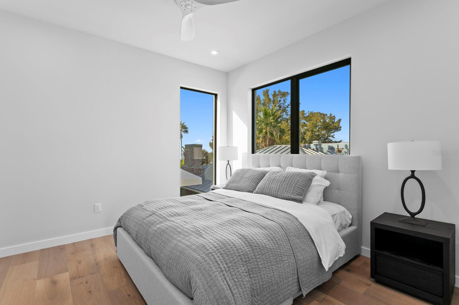 TB8450289 Property Photo