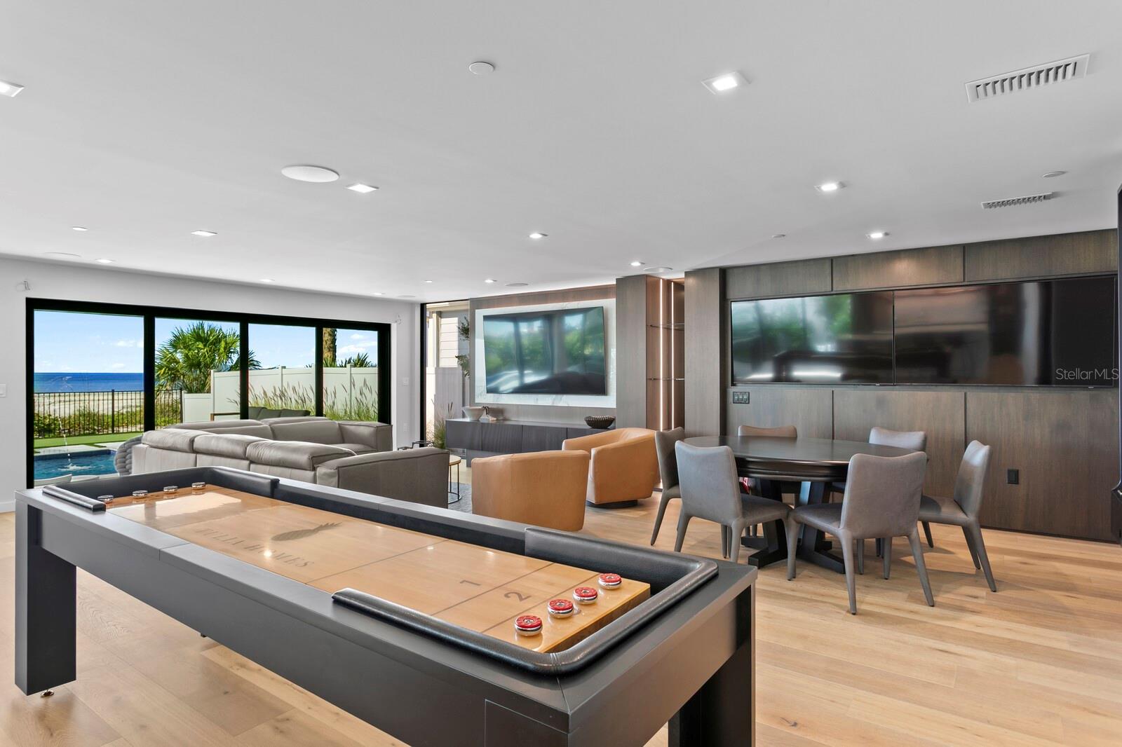 TB8450289 Property Photo