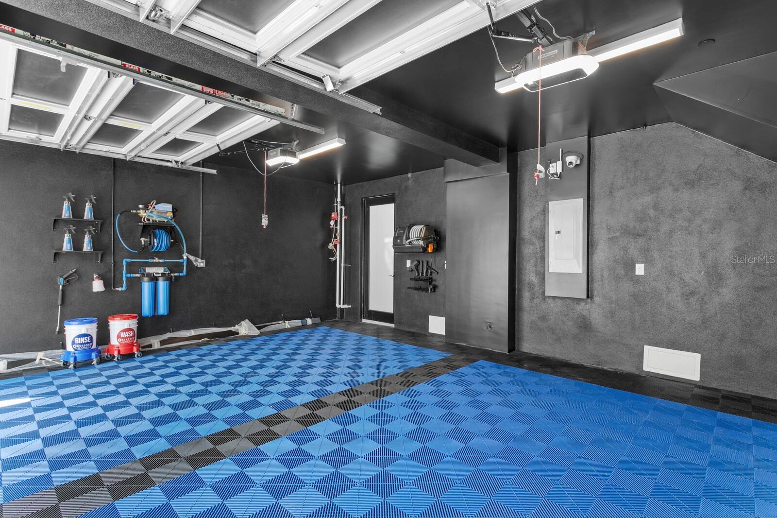 TB8450289 Property Photo