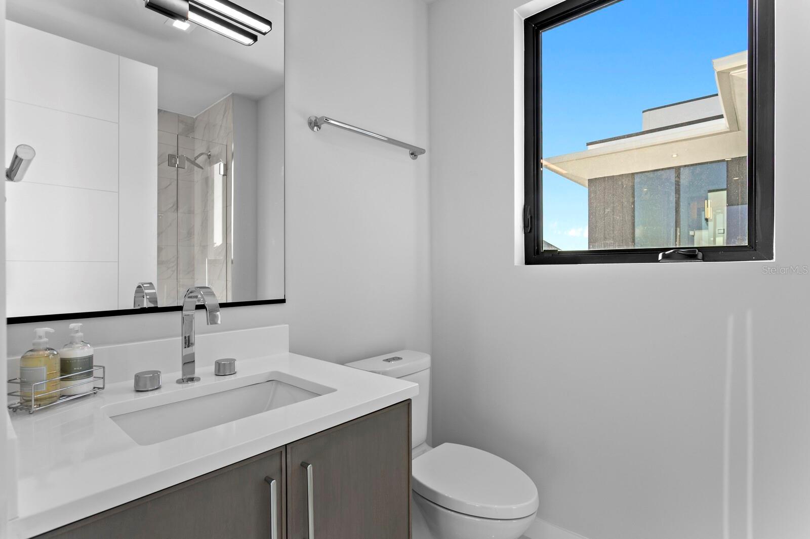 TB8450289 Property Photo