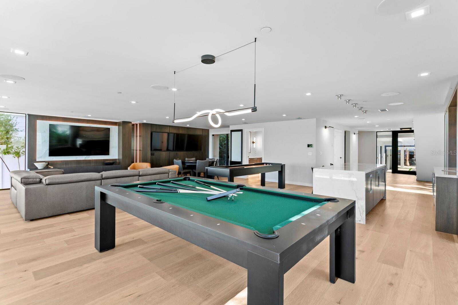 TB8450289 Property Photo