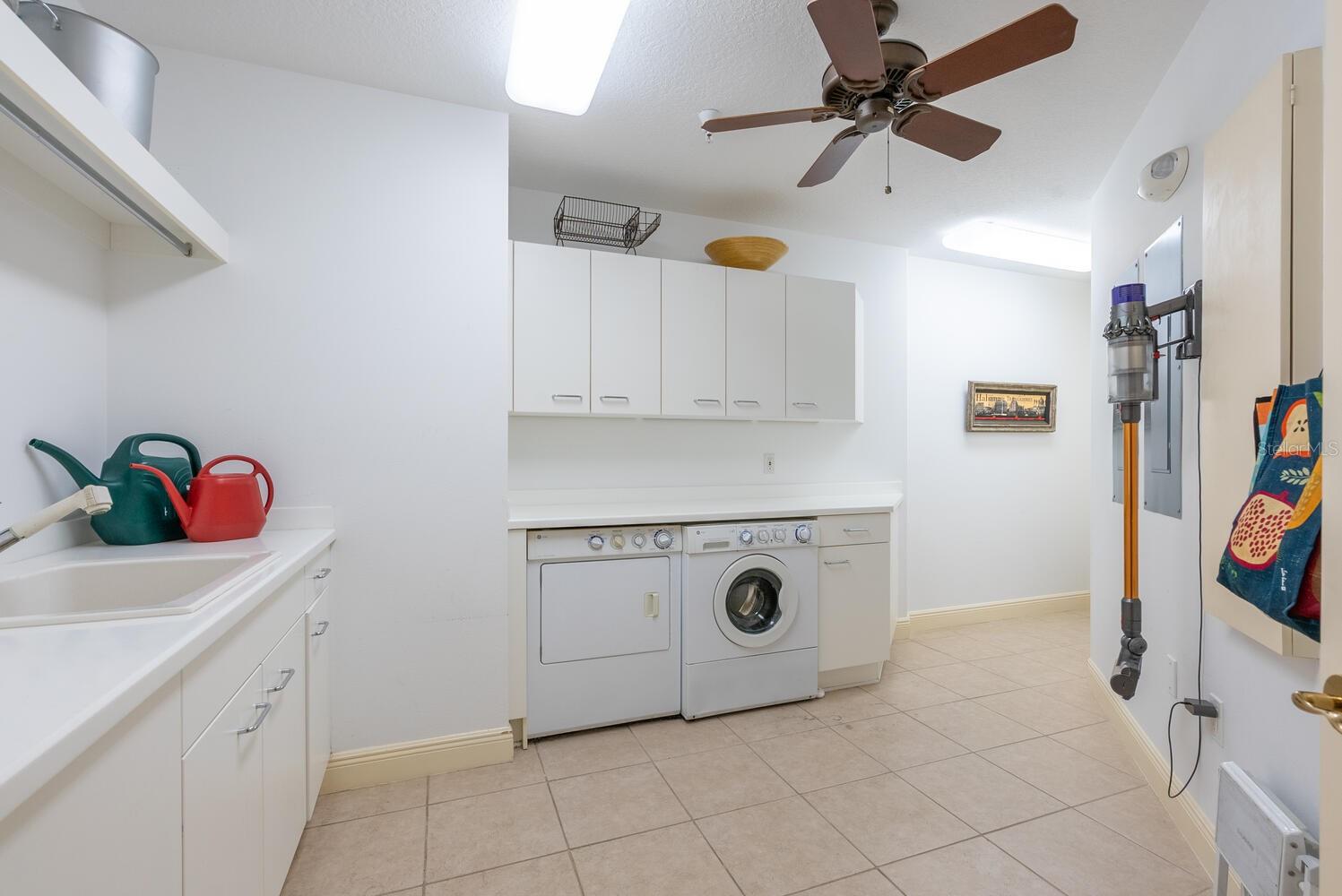 A4672912 Property Photo