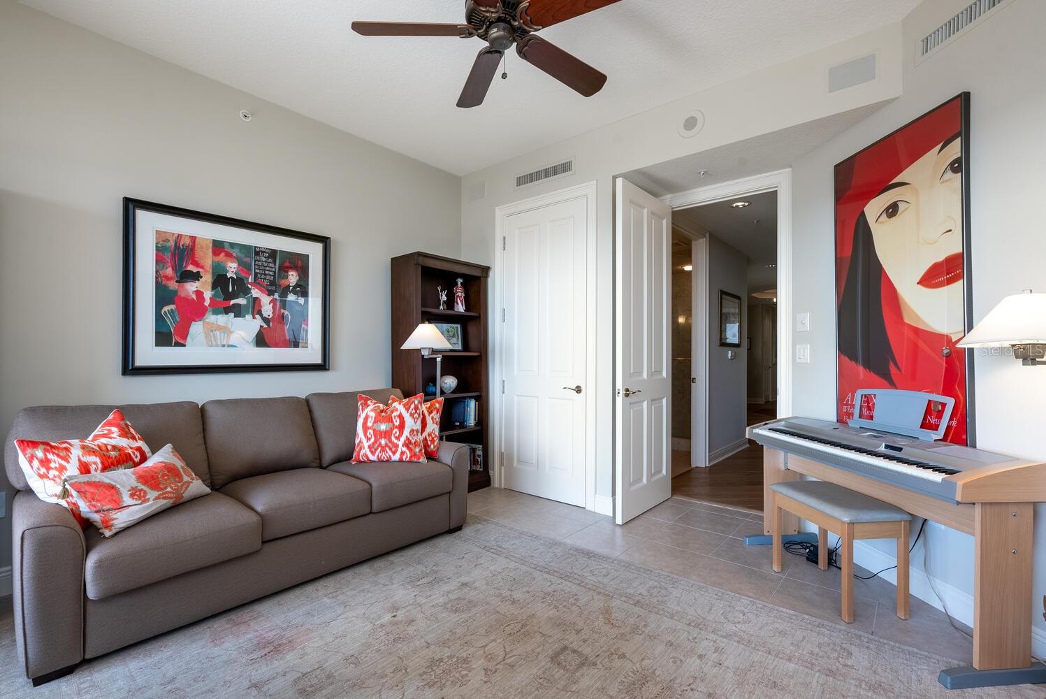 A4672912 Property Photo