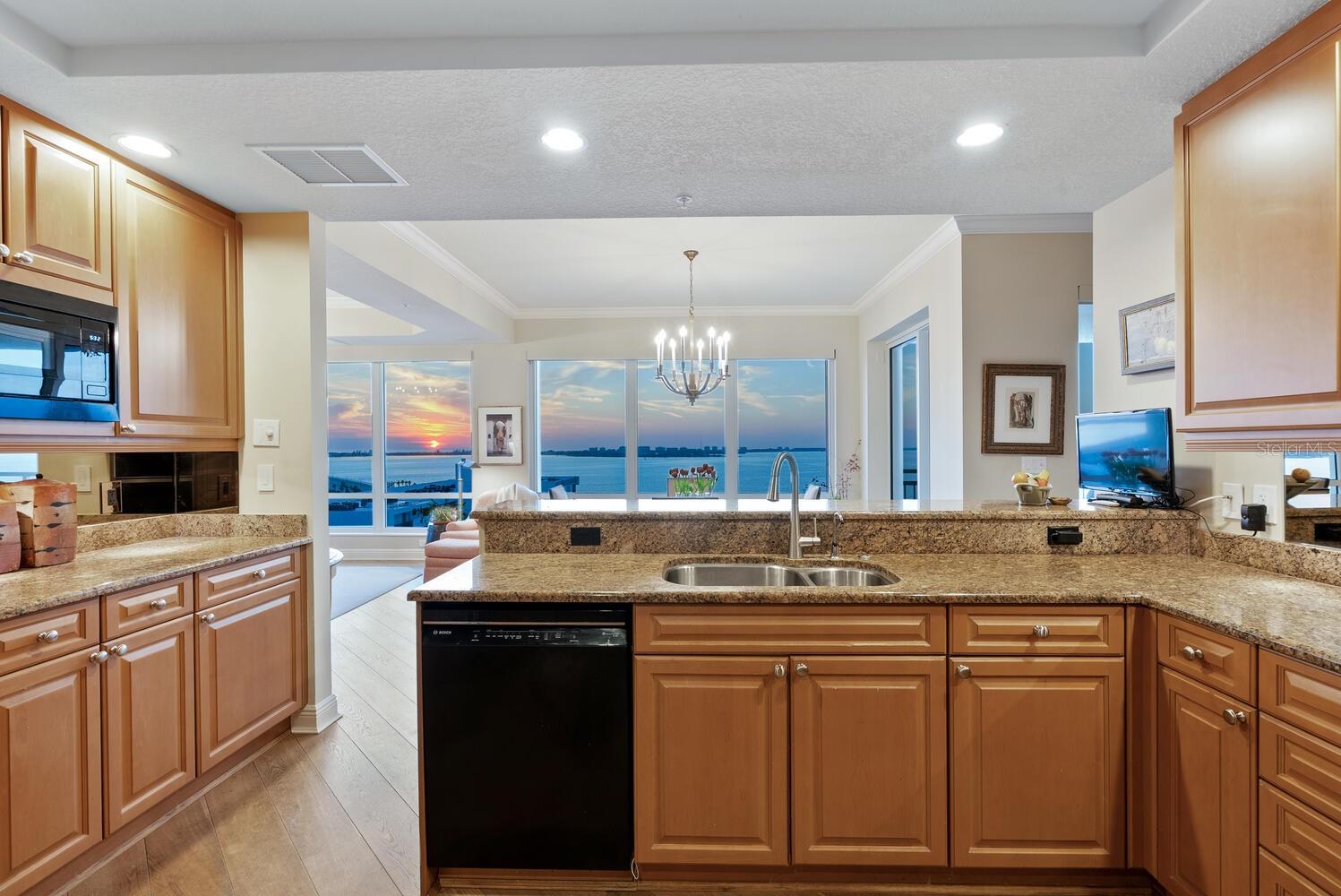 A4672912 Property Photo