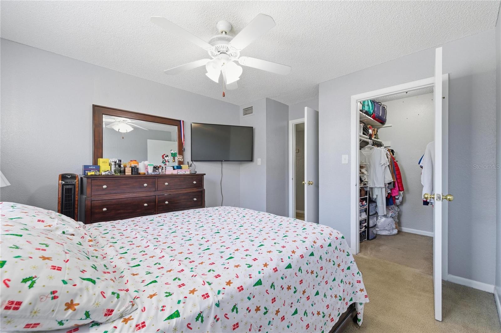 O6362454 Property Photo