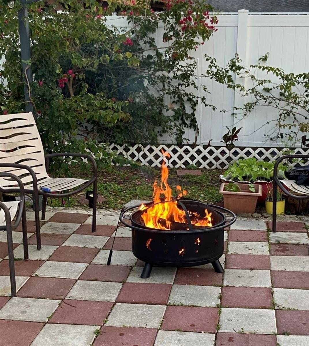 Tile fire pit