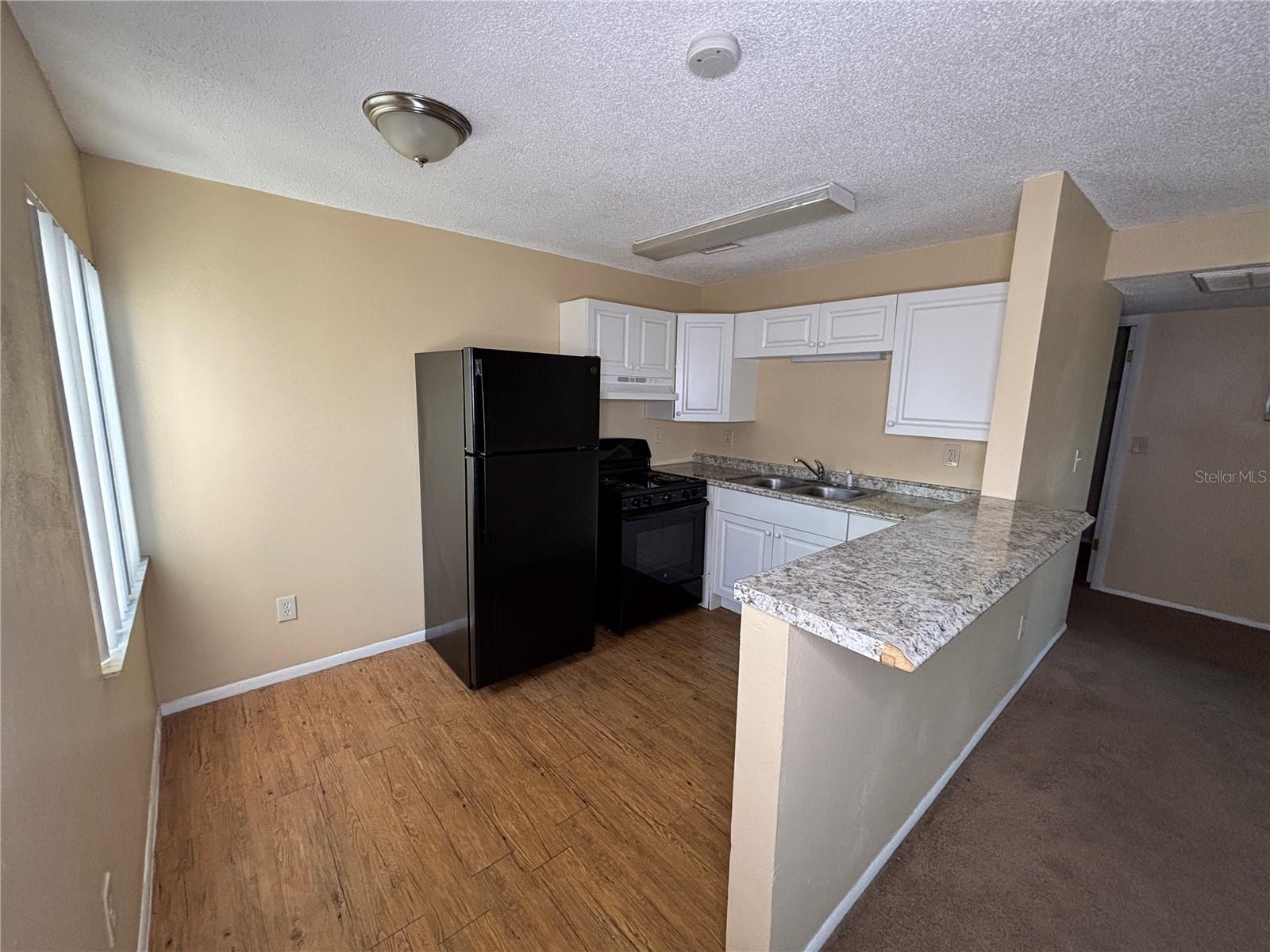 O6362460 Property Photo