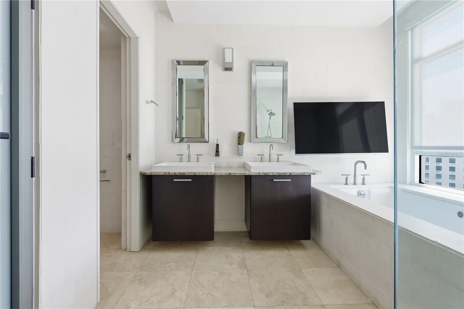 PR9117525 Property Photo