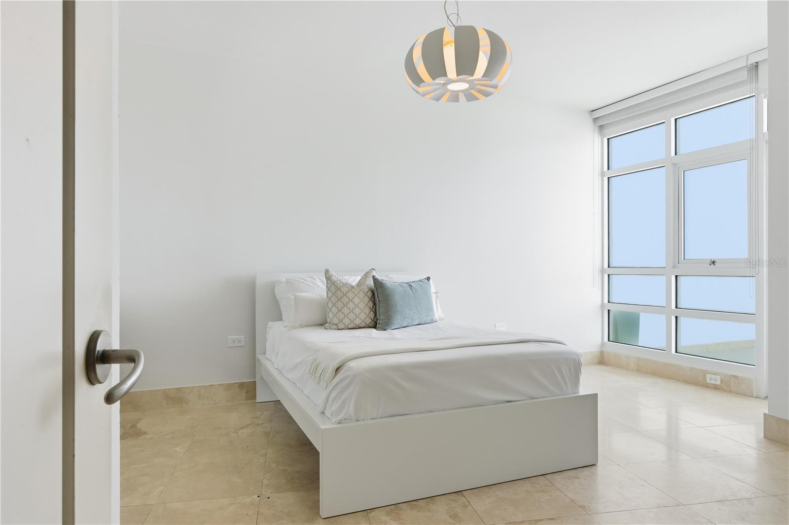 PR9117525 Property Photo