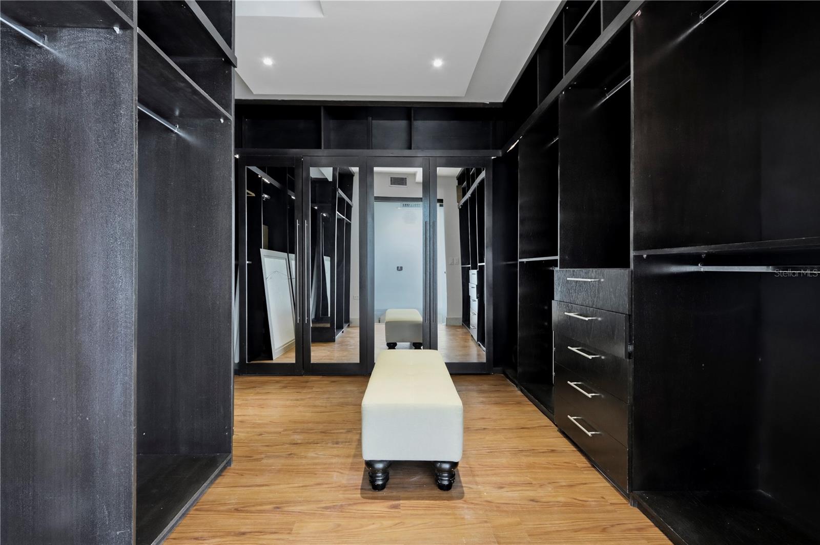 PR9117525 Property Photo