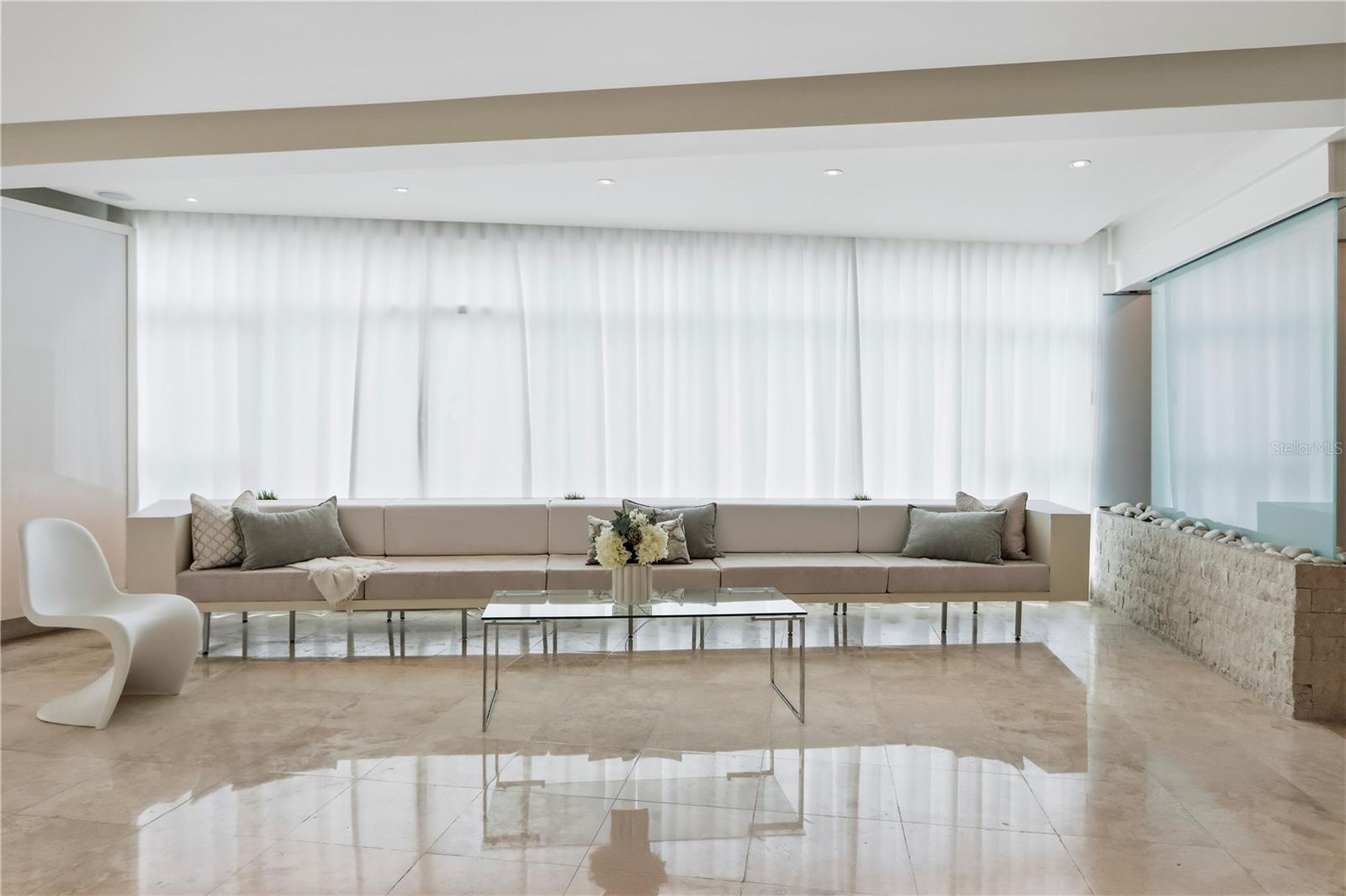 PR9117525 Property Photo