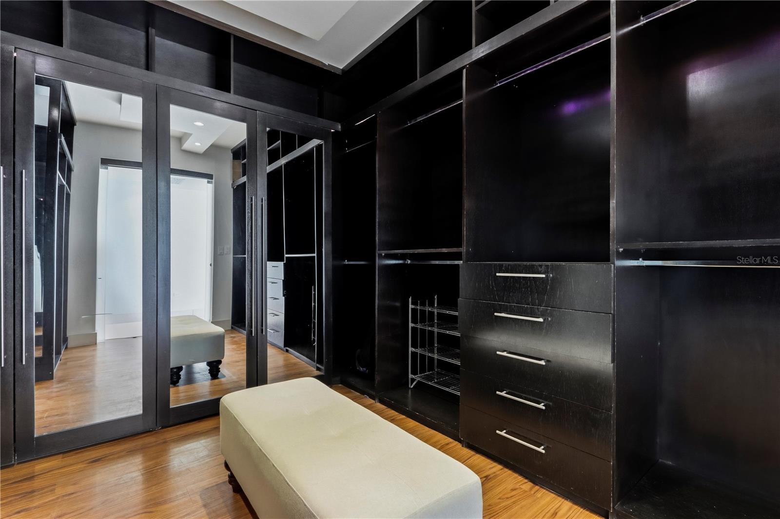 PR9117525 Property Photo