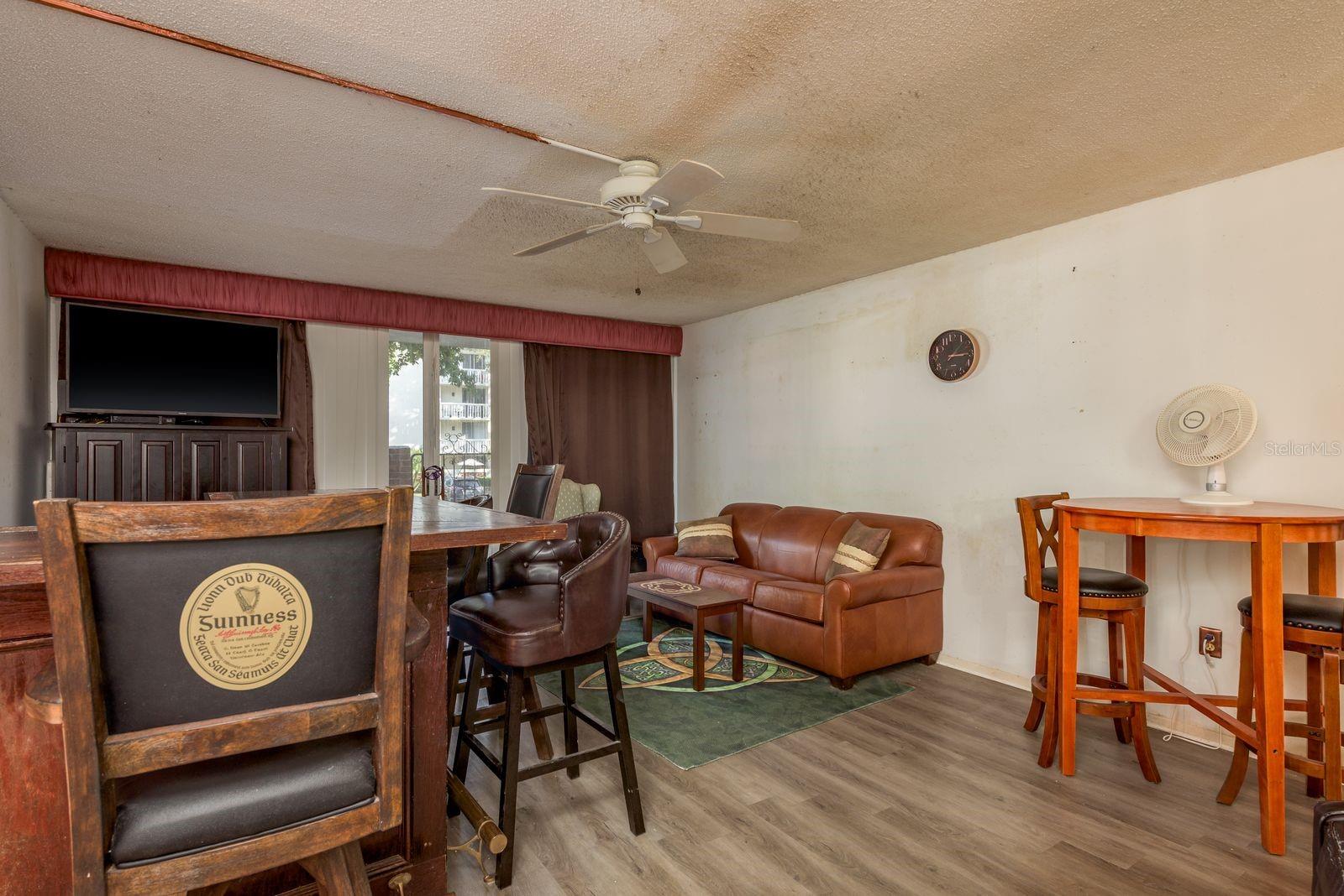 TB8450464 Property Photo