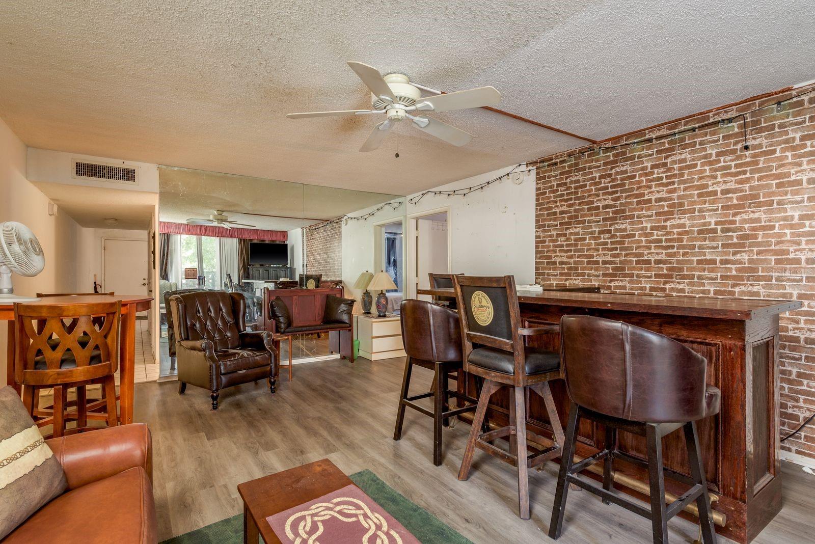 TB8450464 Property Photo