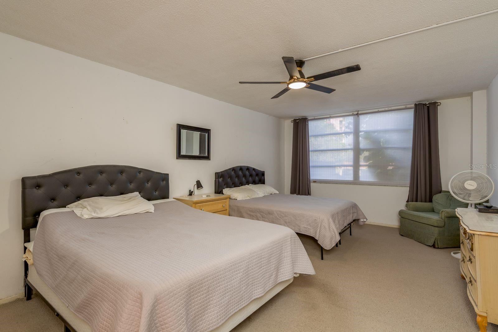 TB8450464 Property Photo