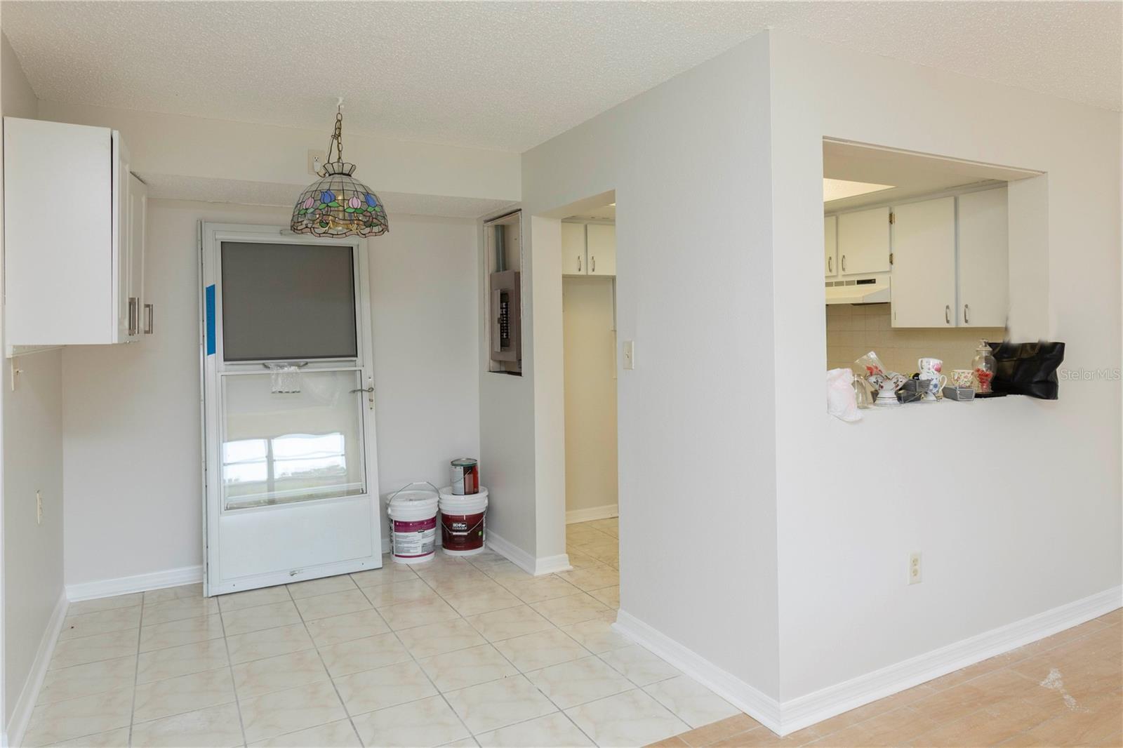 W7880940 Property Photo