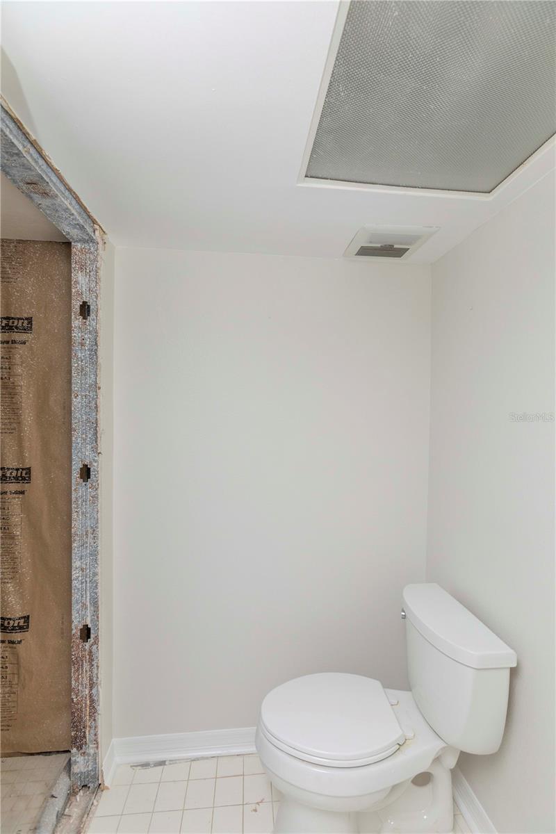 W7880940 Property Photo