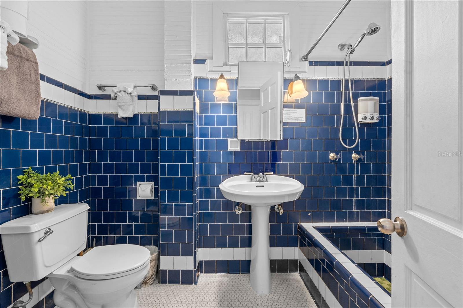 PR9117532 Property Photo