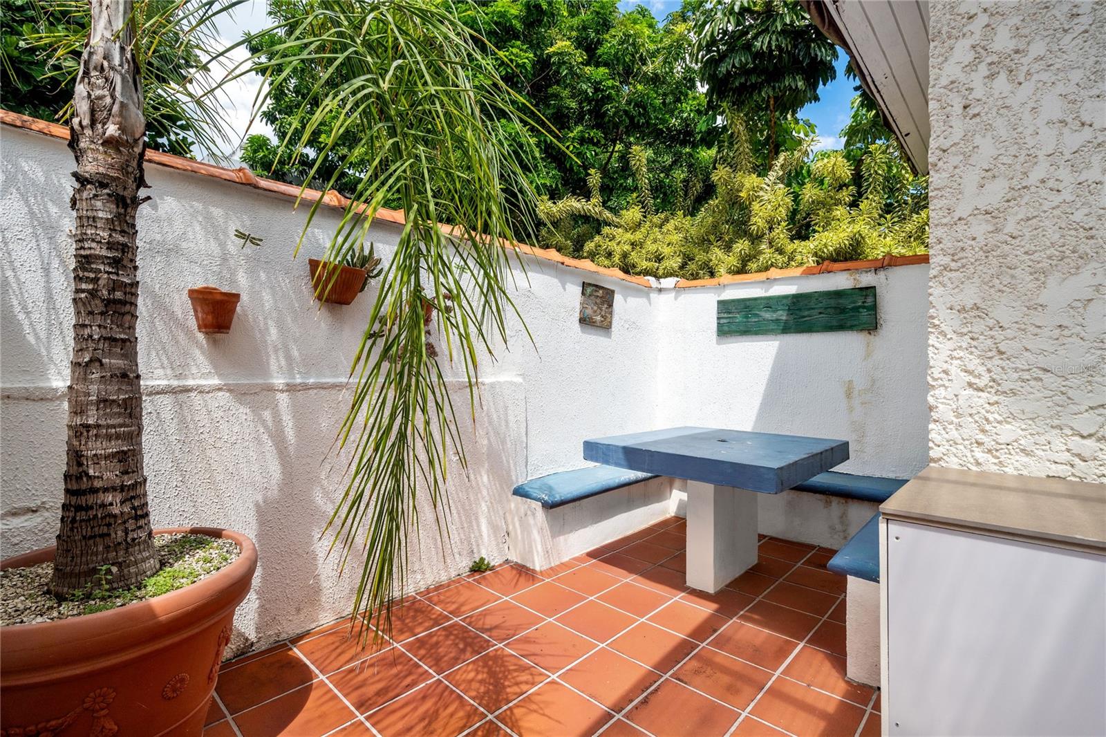 PR9117532 Property Photo