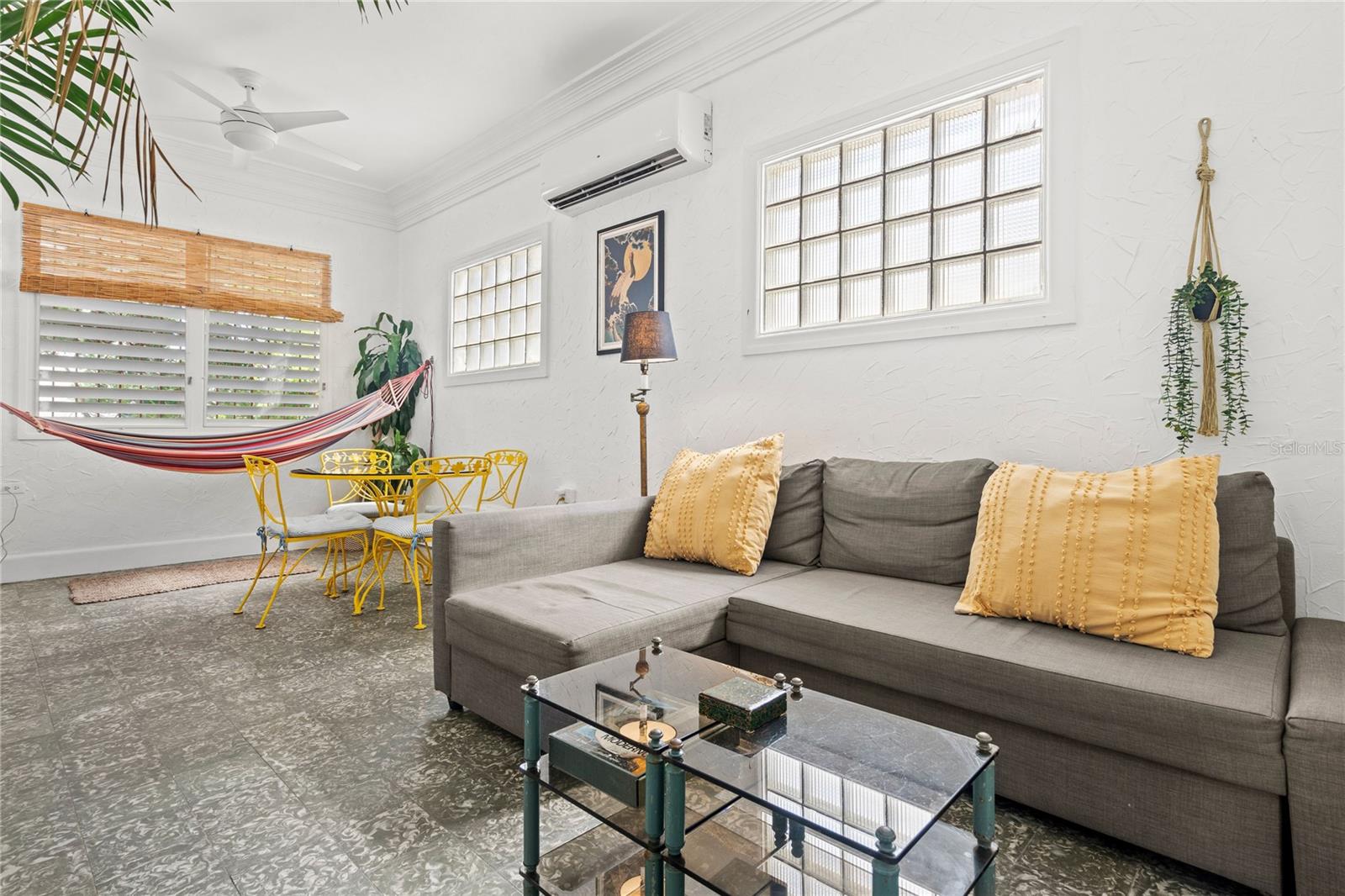 PR9117532 Property Photo