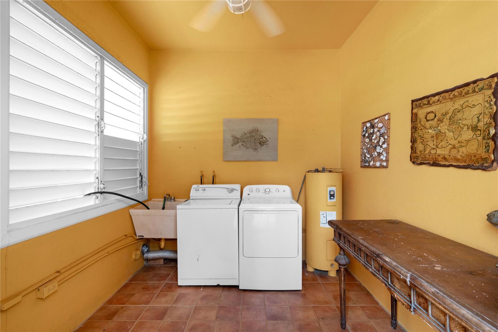 PR9117532 Property Photo