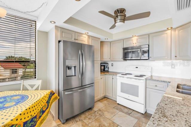 6279 SUN BLVD #304, ST PETERSBURG, FL, 33715