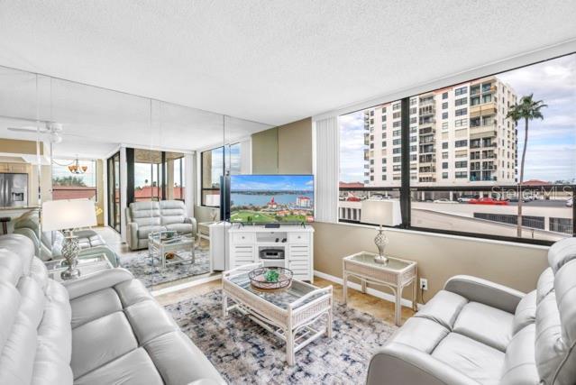 6279 SUN BLVD #304, ST PETERSBURG, FL, 33715