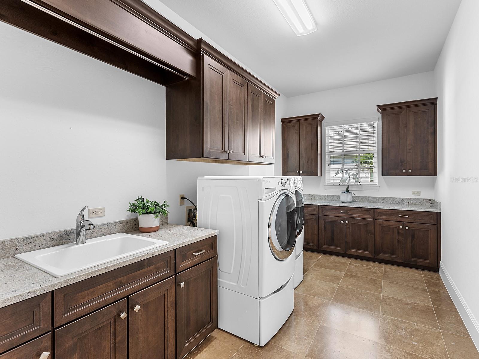 A4672950 Property Photo