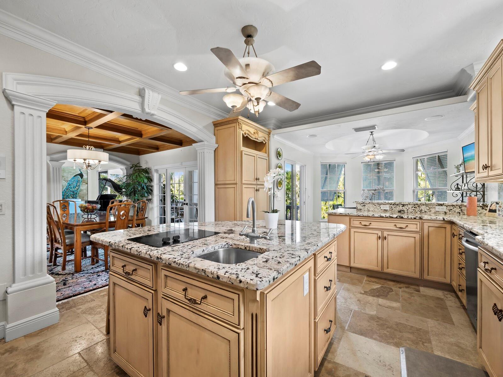 A4672952 Property Photo