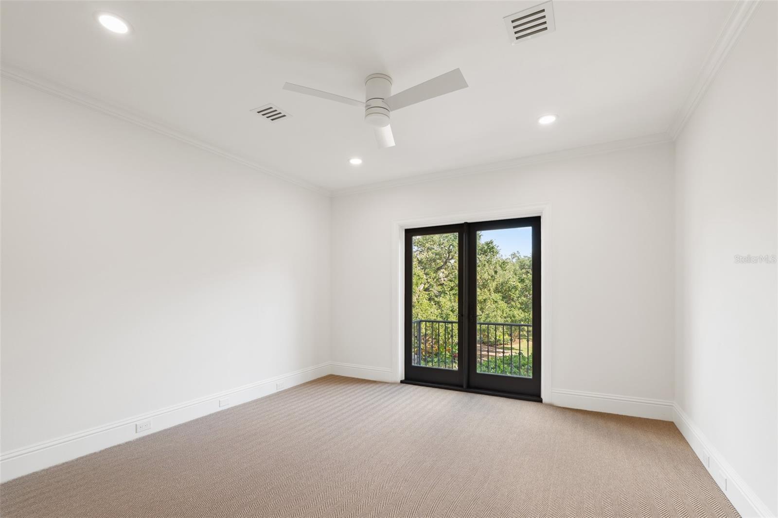 A4672971 Property Photo