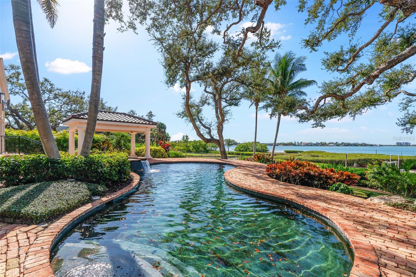 A4672971 Property Photo