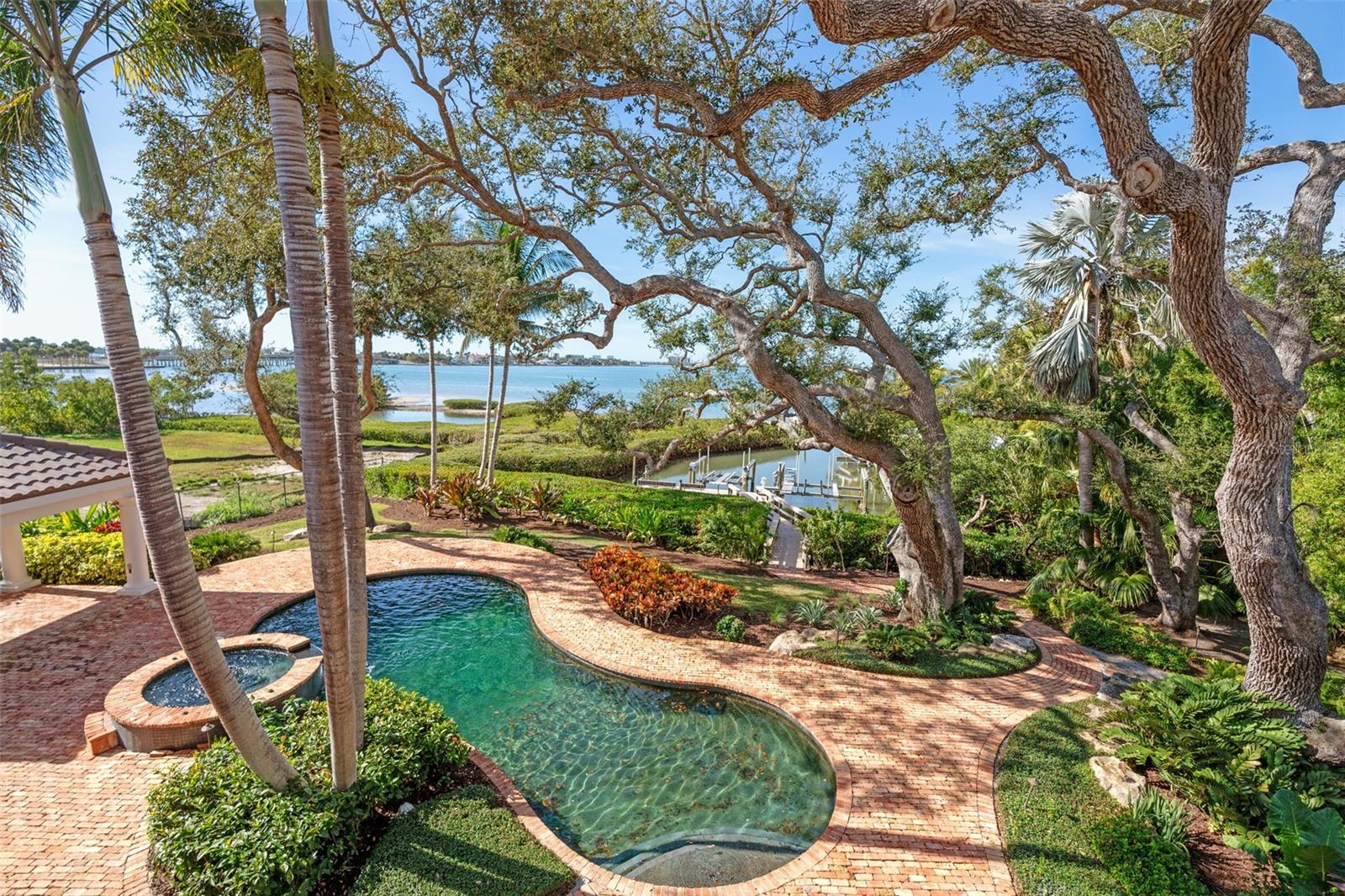 A4672971 Property Photo