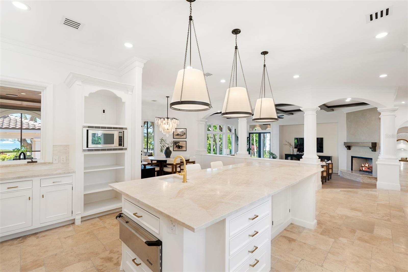 A4672971 Property Photo