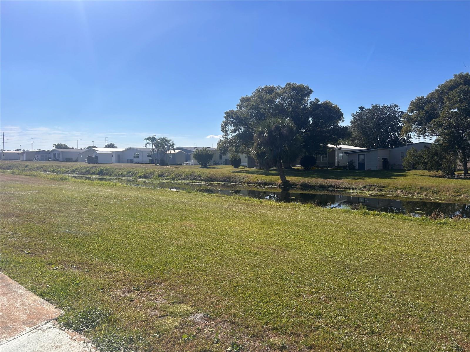 P4937108 Property Photo