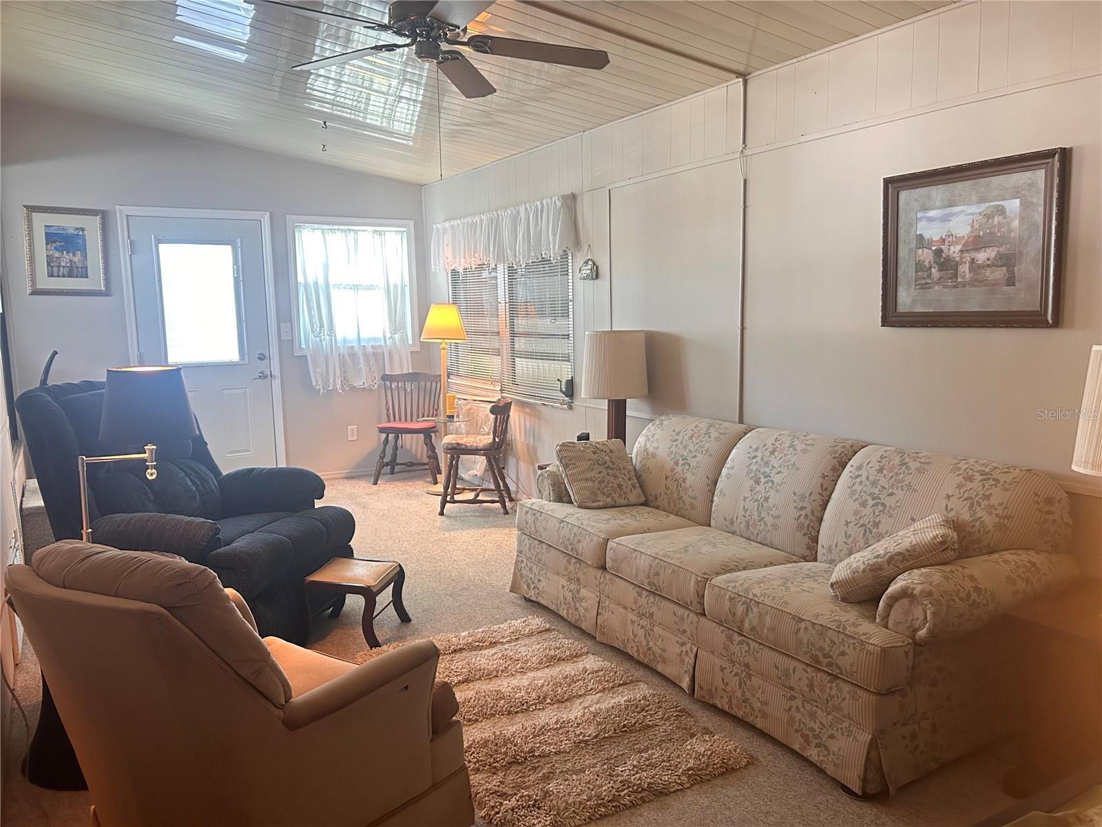 P4937108 Property Photo