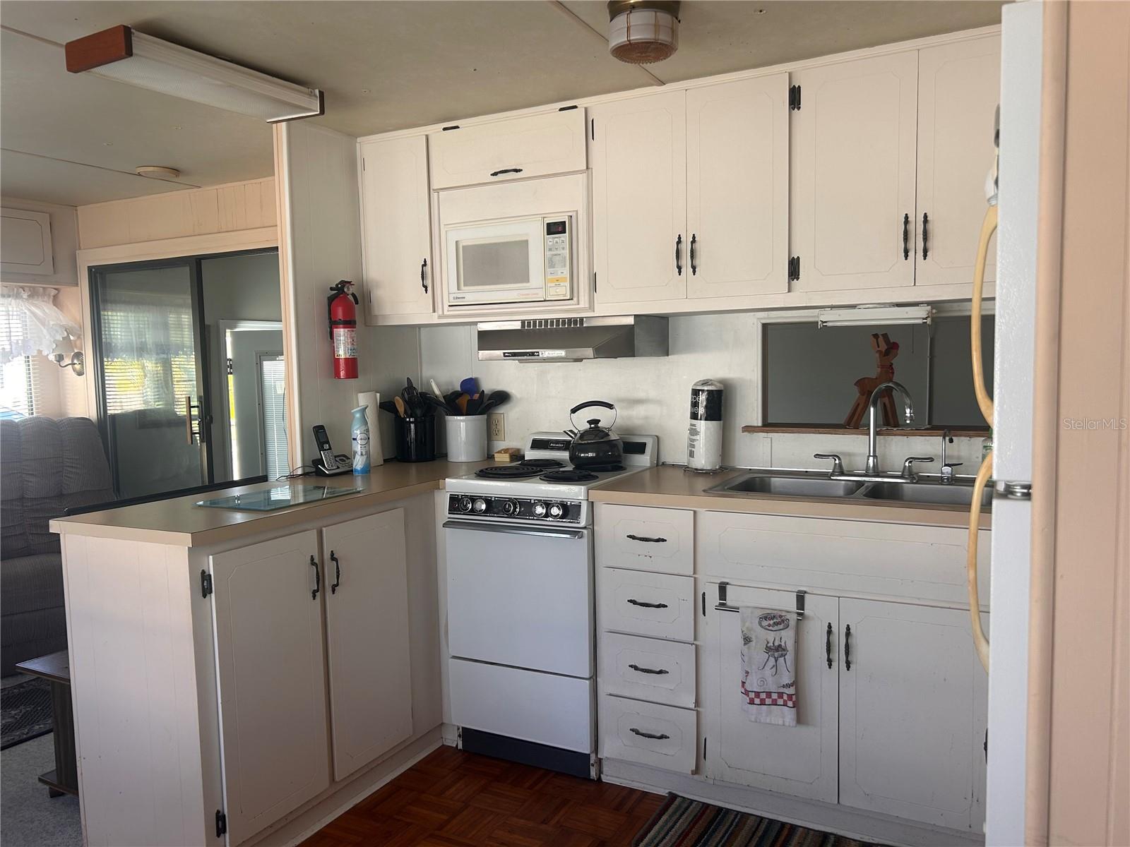 P4937108 Property Photo