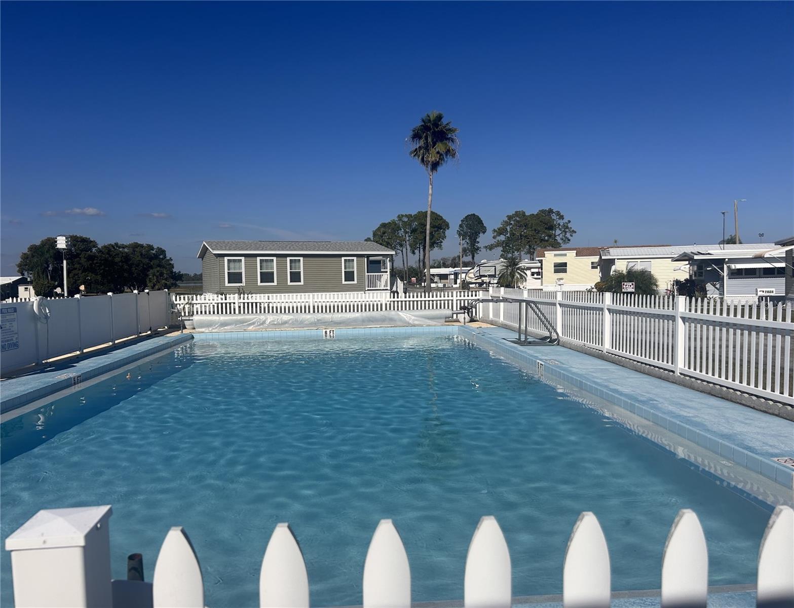 P4937108 Property Photo