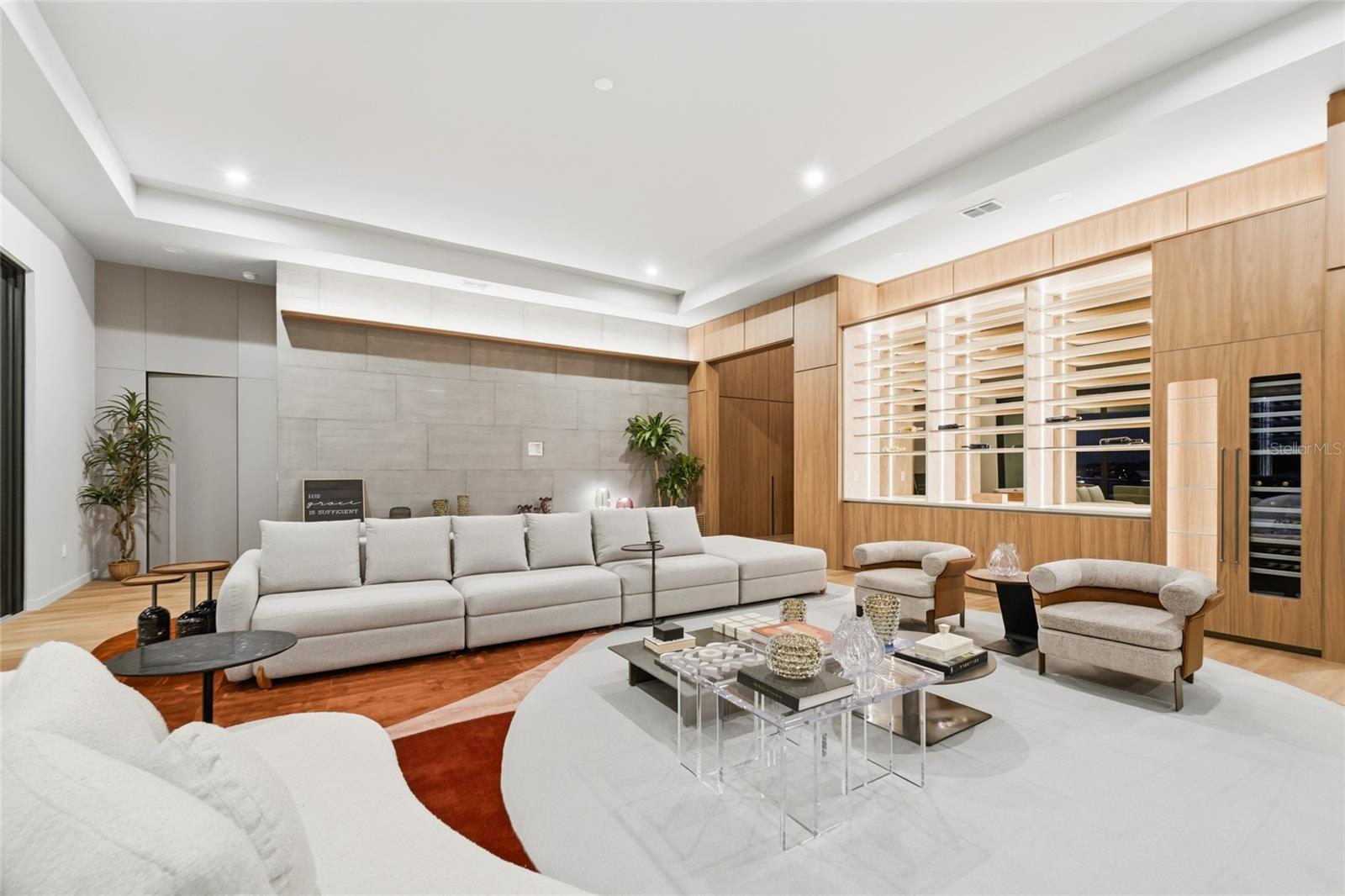 O6362592 Property Photo