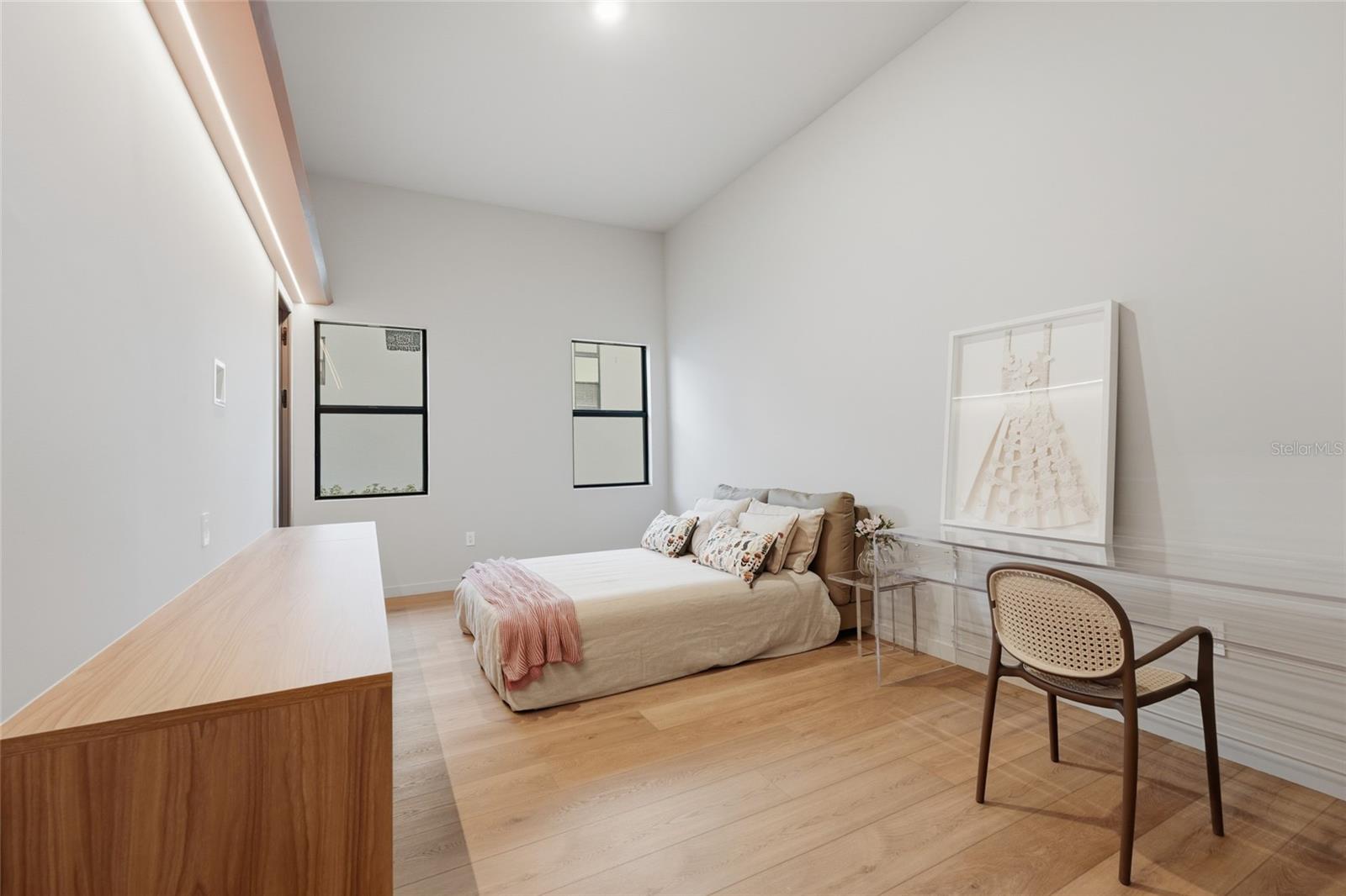 O6362592 Property Photo