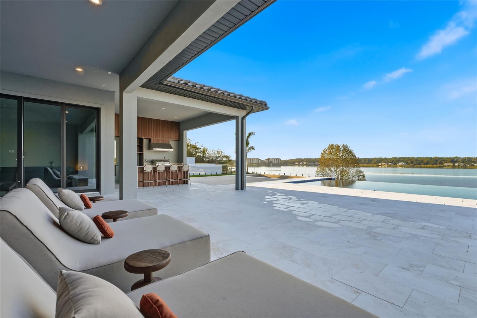 O6362592 Property Photo