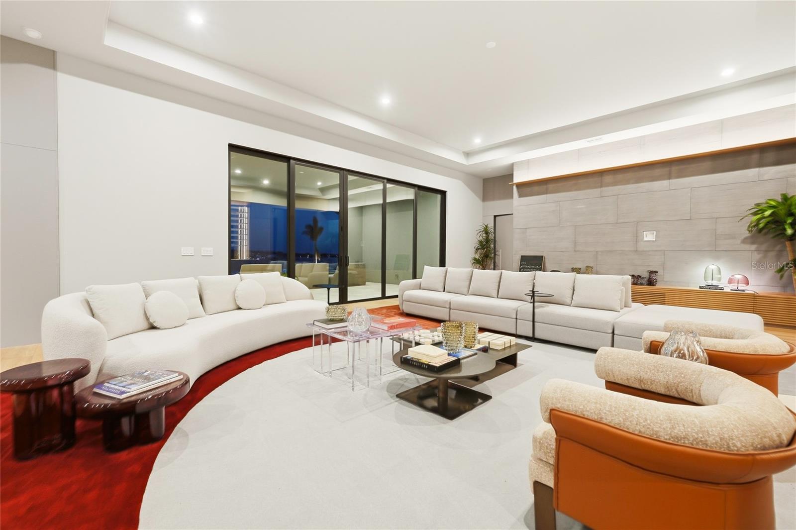 O6362592 Property Photo