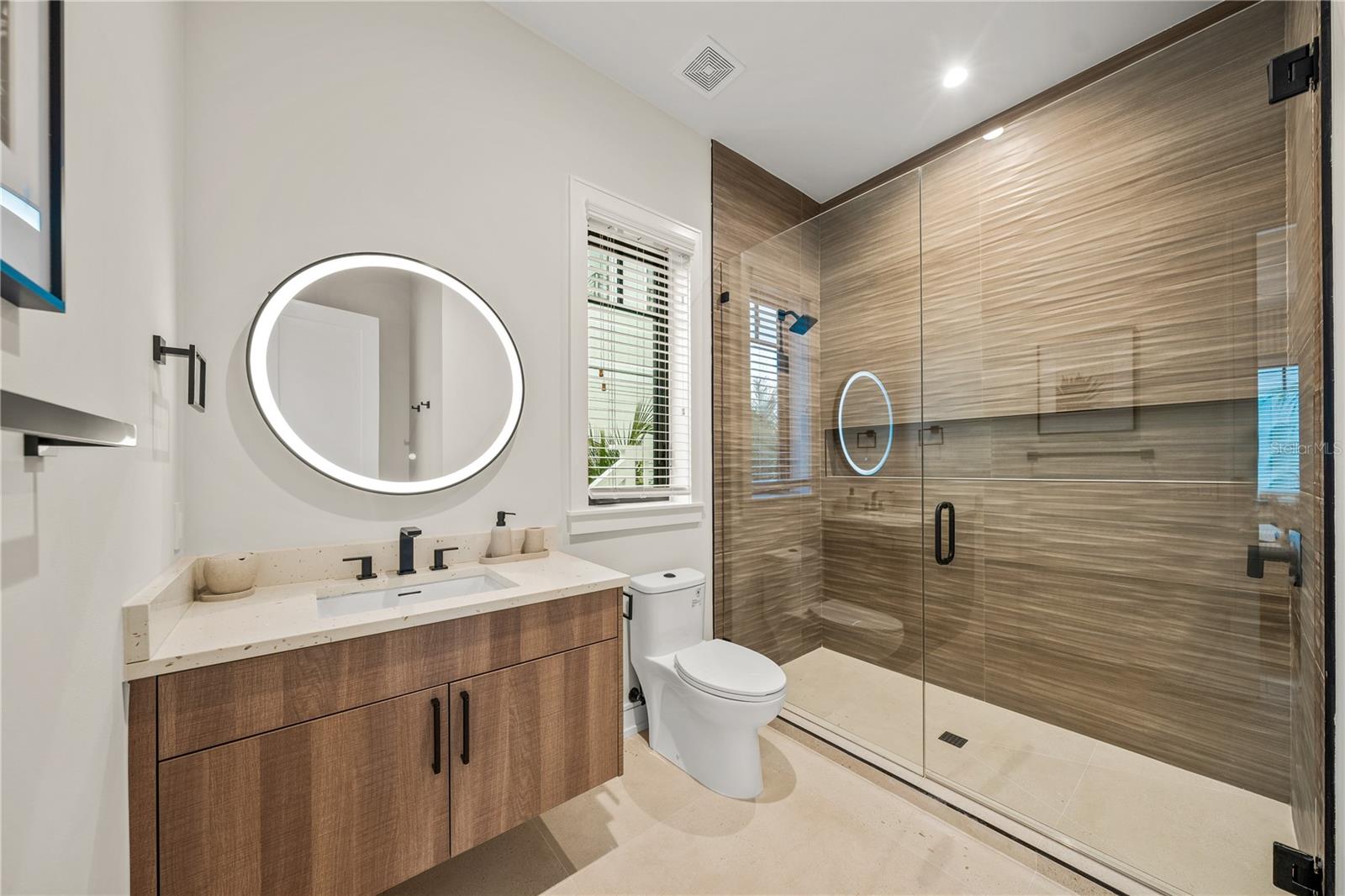 A4672994 Property Photo