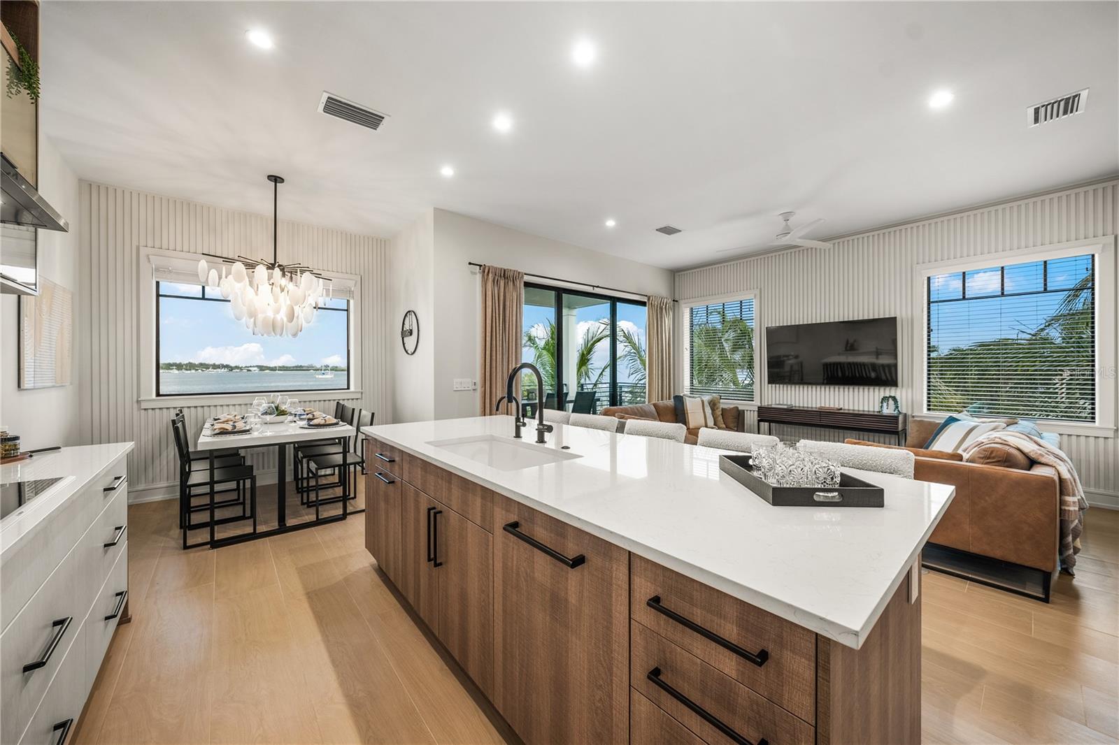 A4672994 Property Photo