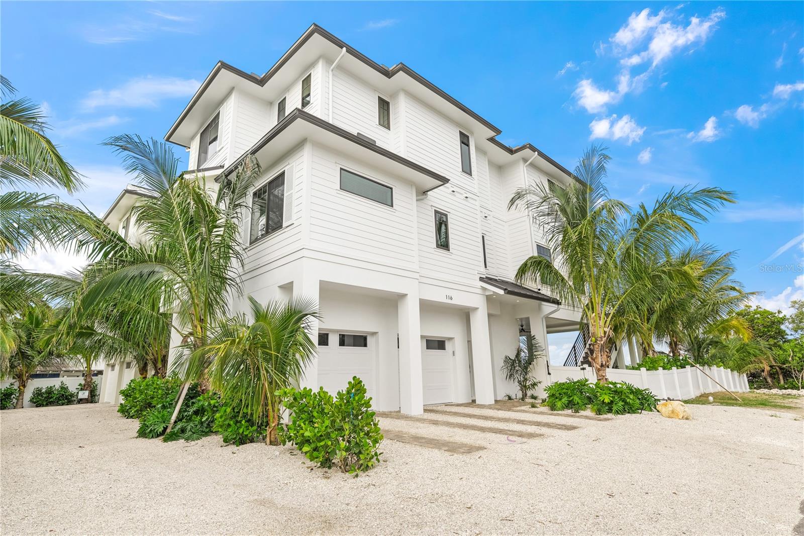 A4672994 Property Photo