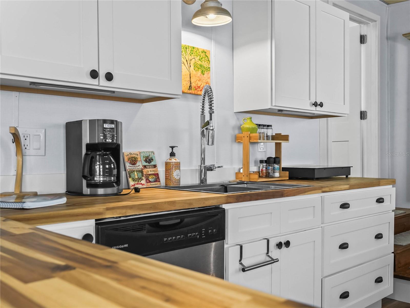 K4903148 Property Photo