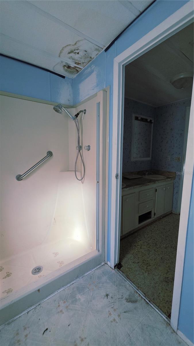 L4957492 Property Photo