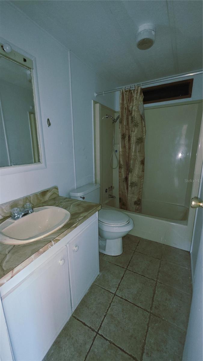 L4957492 Property Photo