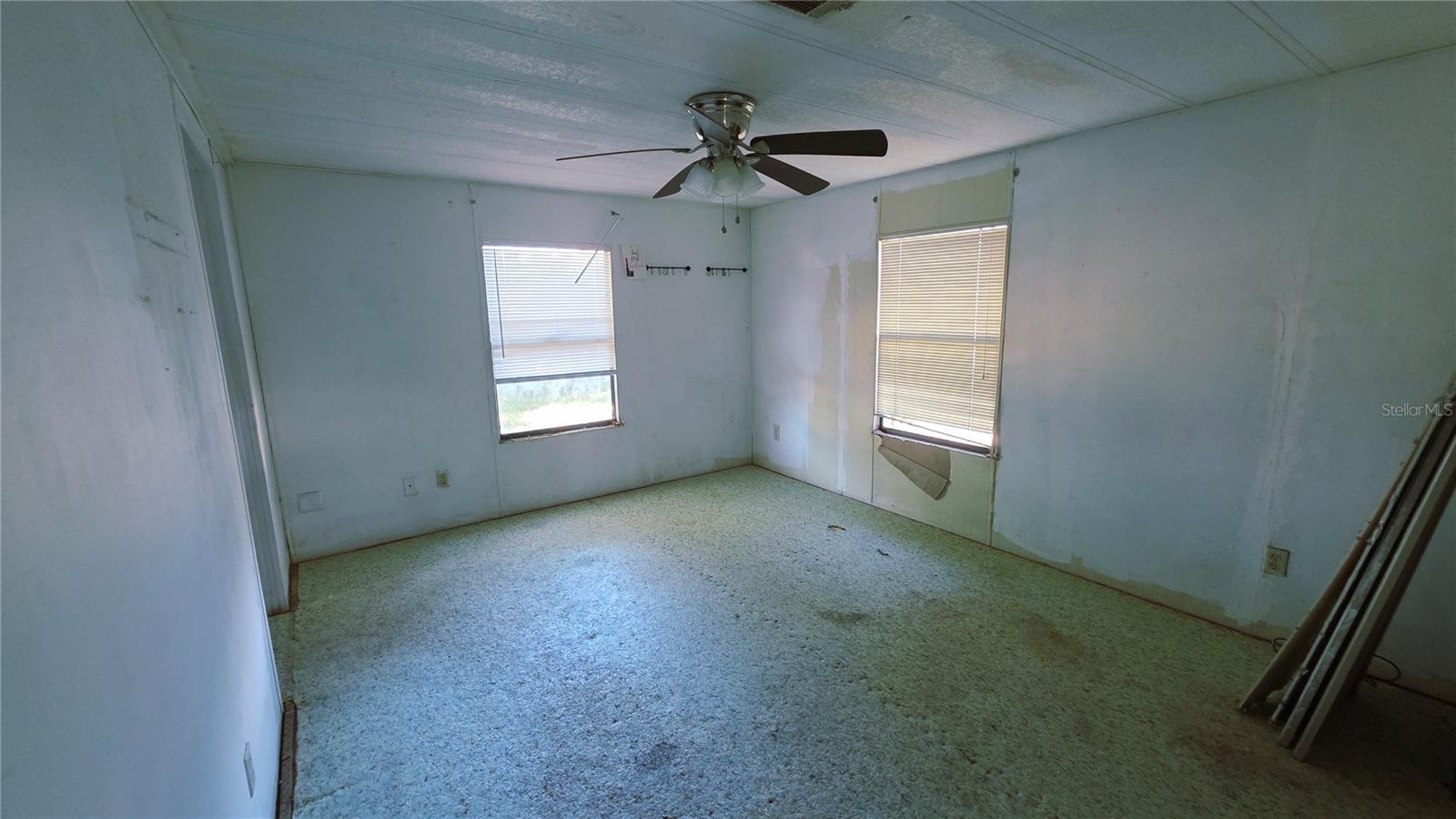 L4957492 Property Photo