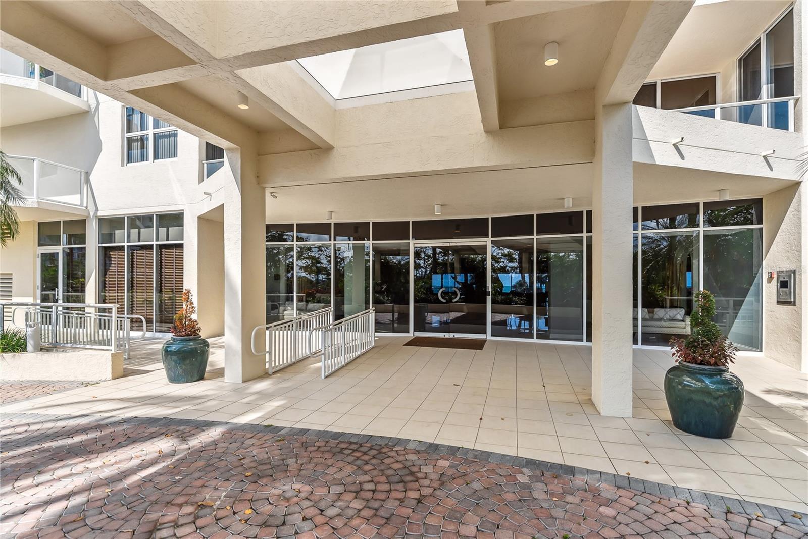 A4673028 Property Photo